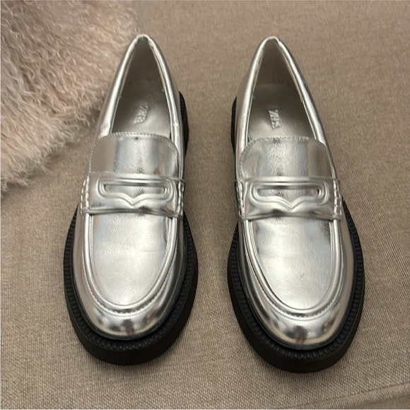Zara loafers - NWOT ❤️ - Picture 1 of 5